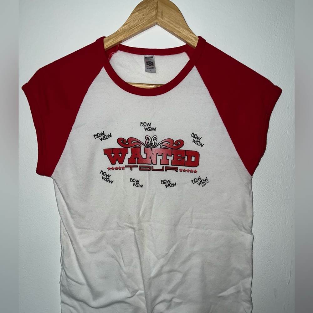 Wanted tour tshirt Y2K